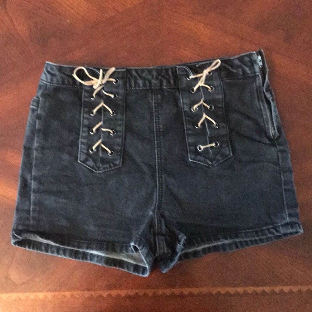 The Deluxe Short Black Side Zip Shorts